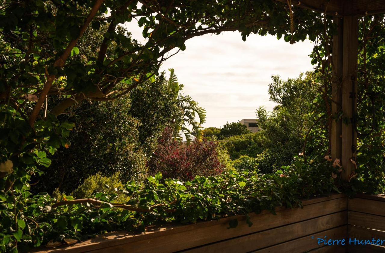 Shutters On Hilltop, Scarborough Extérieur photo